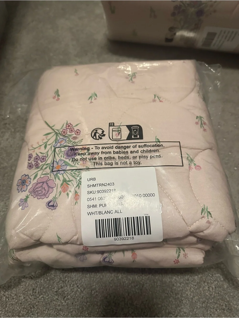 NWT Urban Outfitters Heart Puff Floral Comforter Twin XL and 2 sham set, quilted